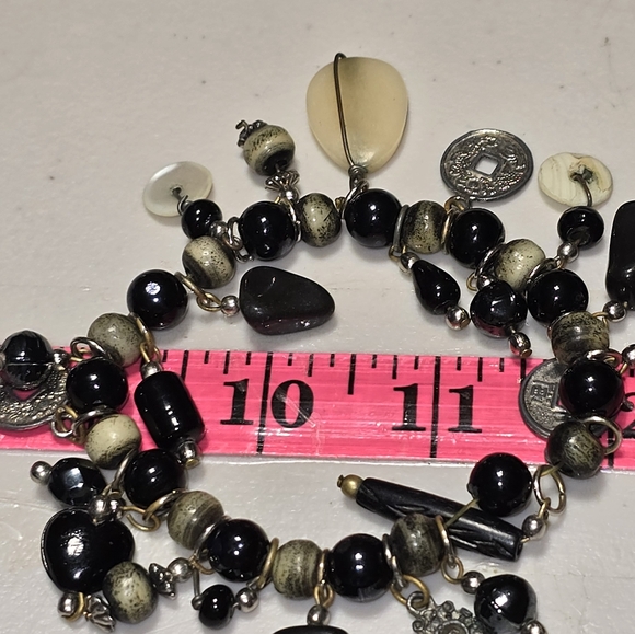 Vintage Handmade Asian Amulet Beaded Bracelet - Picture 4 of 4